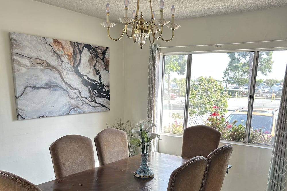 Photo of Bedroom in Gardena