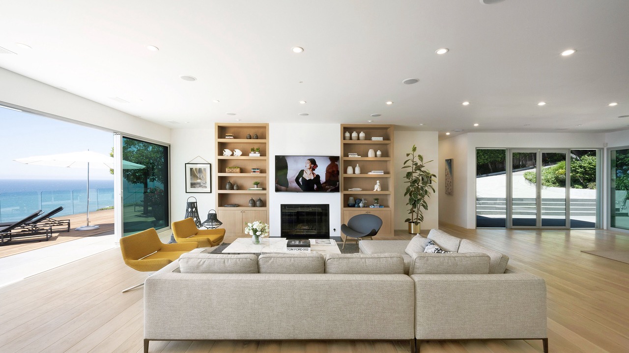 Photo of Livingroom in Western Malibu