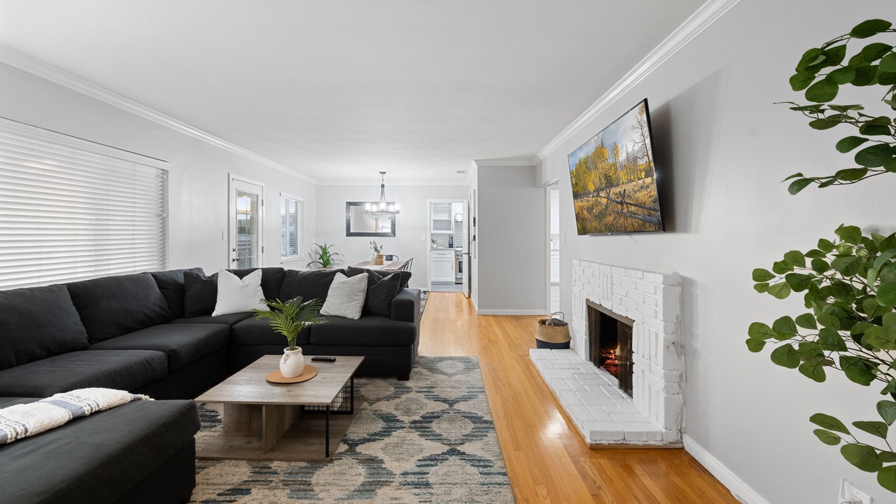 Photo of Livingroom in East Whittier
