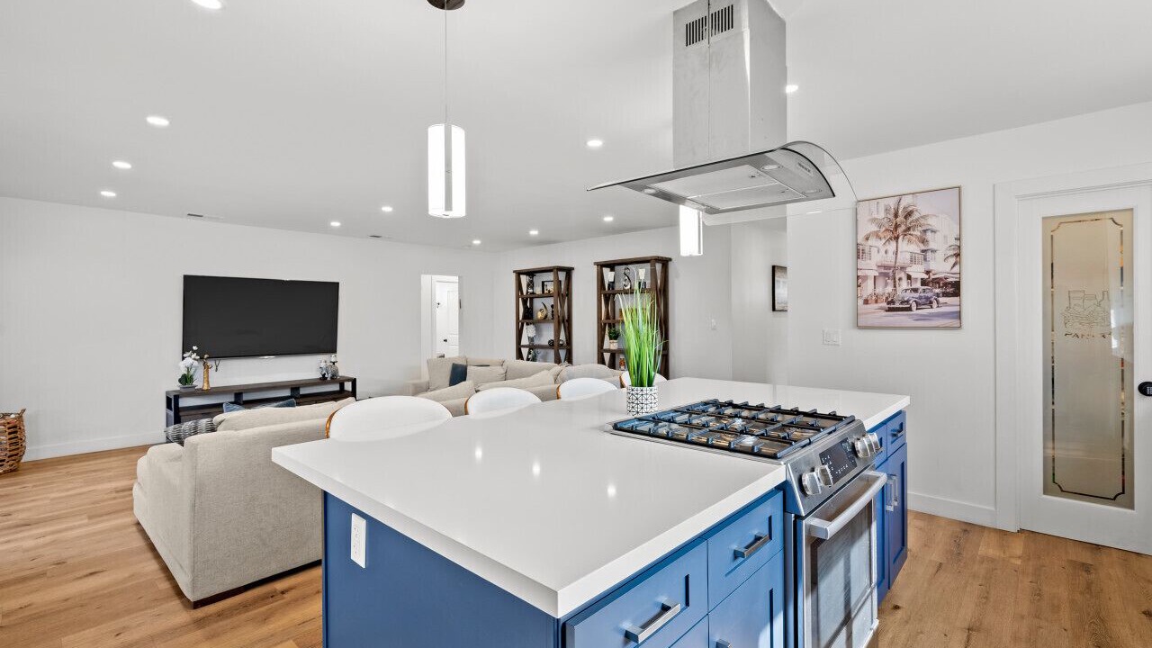 Photo of Kitchen in Valley Glen