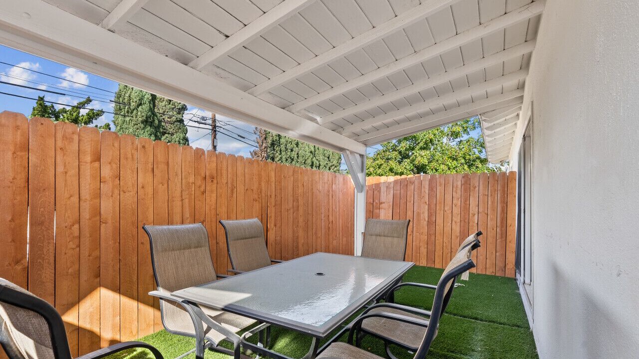 Photo of Outdoor in Valley Glen