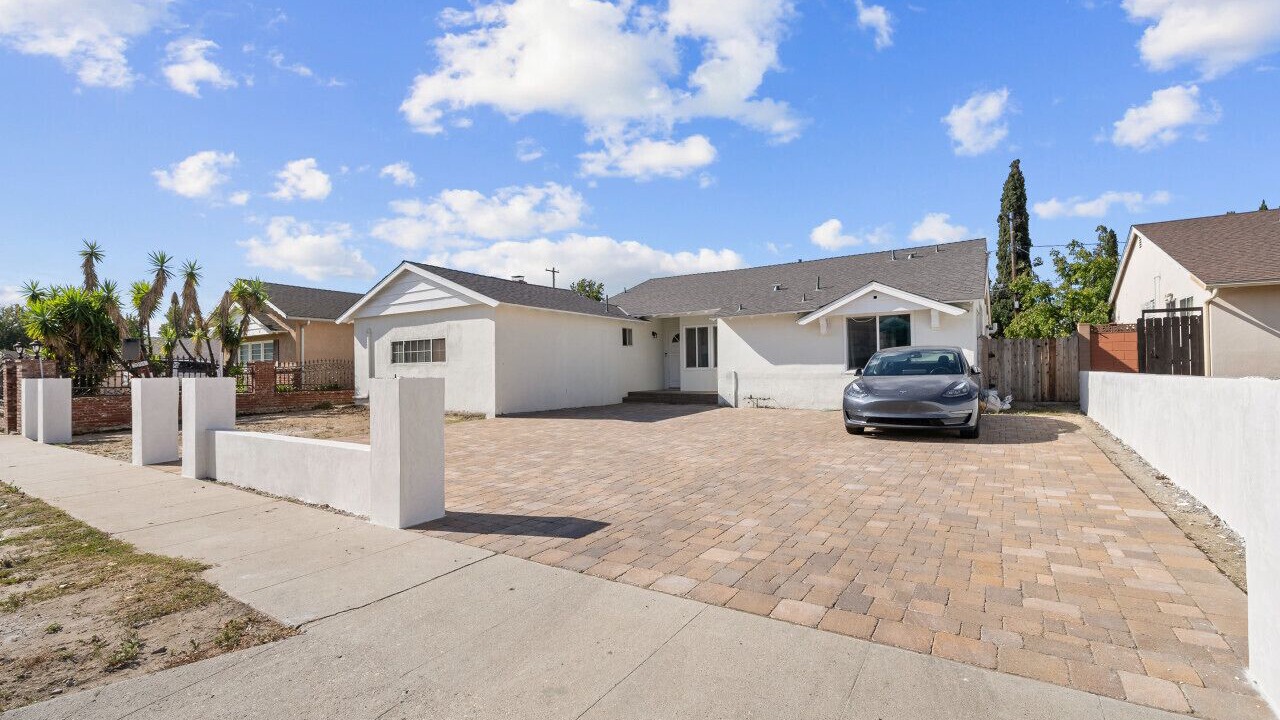 Photo of Outdoor in Valley Glen