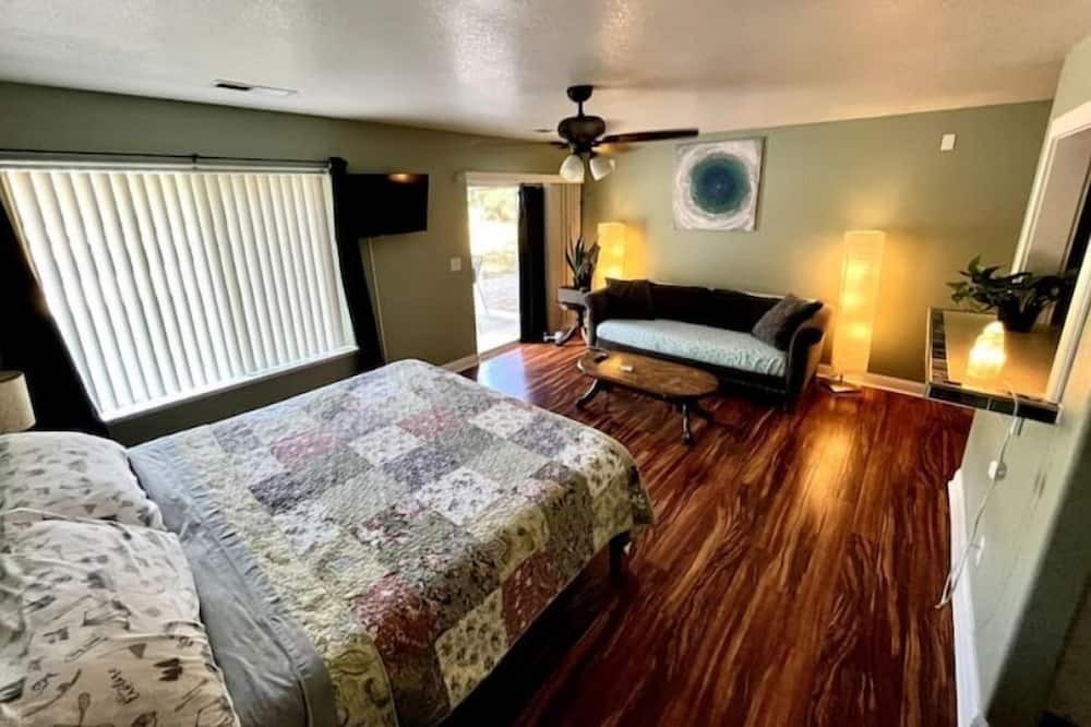 Photo of Bedroom in North Fork