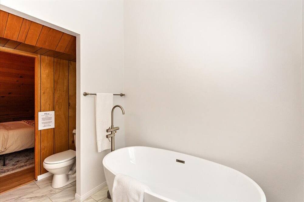 Photo of Bathroom in Forest Falls
