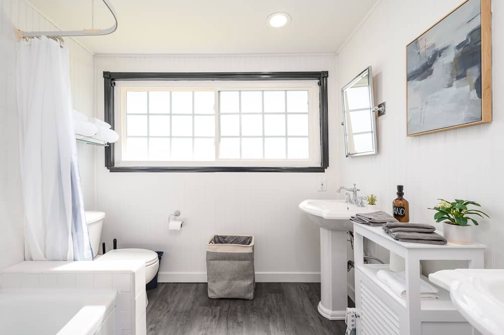 Photo of Bathroom in Placentia