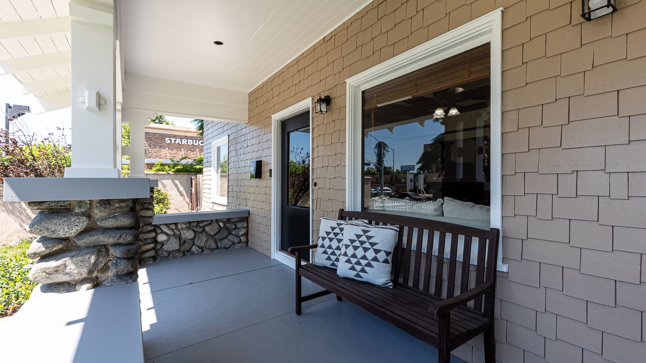 Photo of Patio Balcony in Westmont