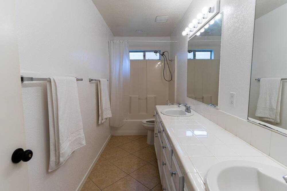 Photo of Bathroom in North Tustin