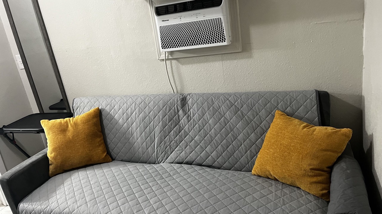 Photo of Livingroom in Compton