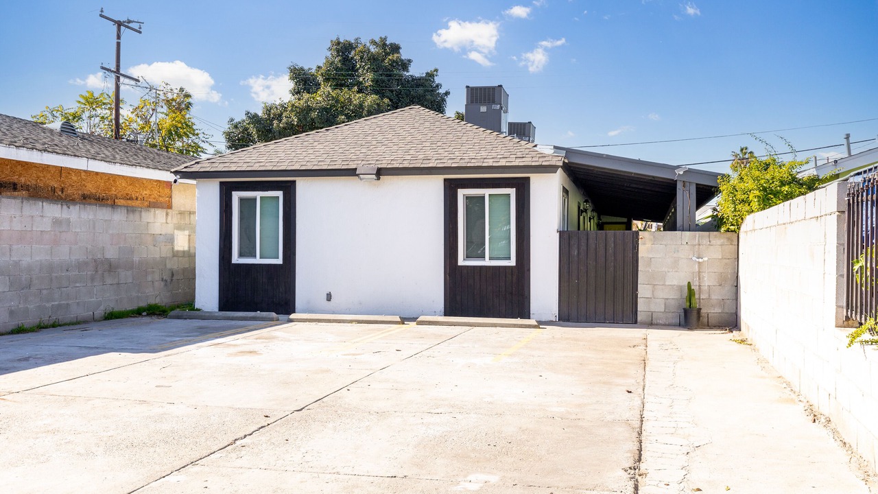 Photo of Outdoor in Compton