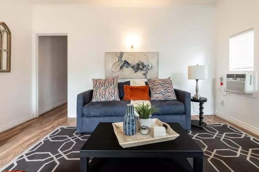Photo of Livingroom in Downtown Redlands