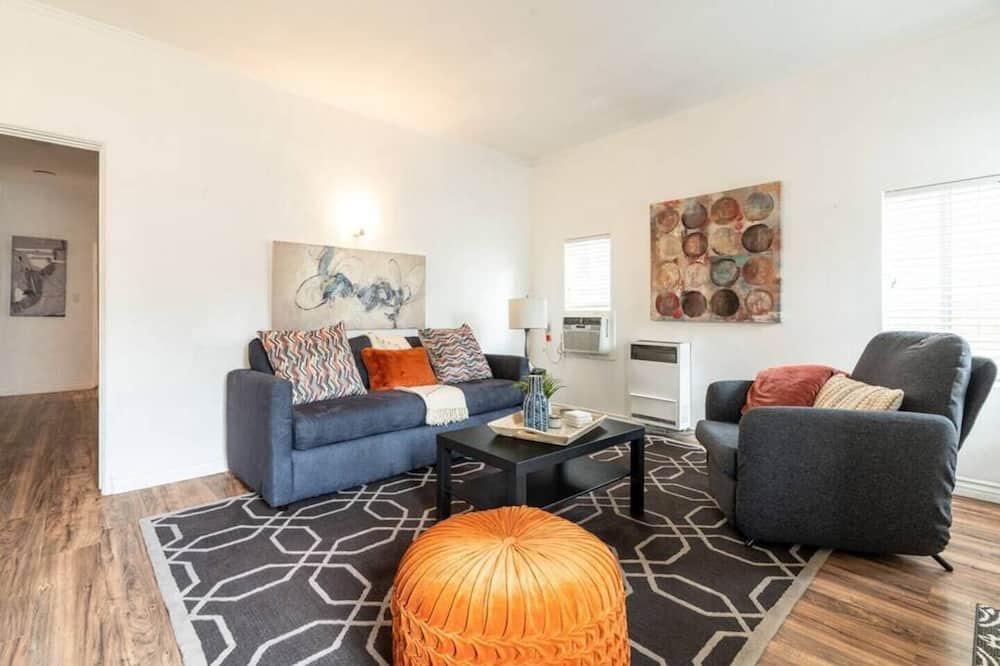 Photo of Livingroom in Downtown Redlands