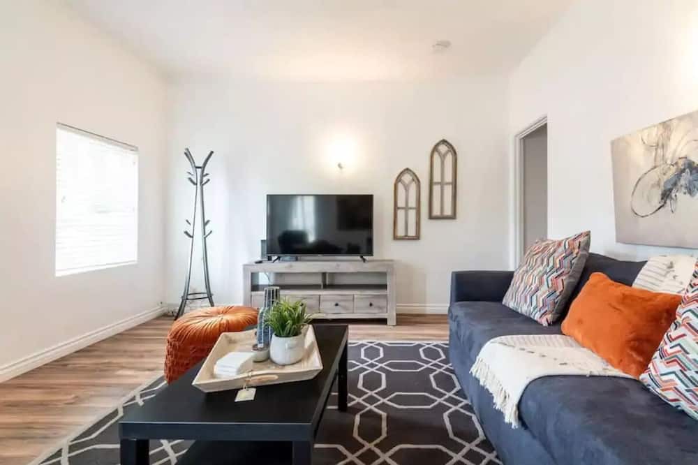 Photo of Livingroom in Downtown Redlands