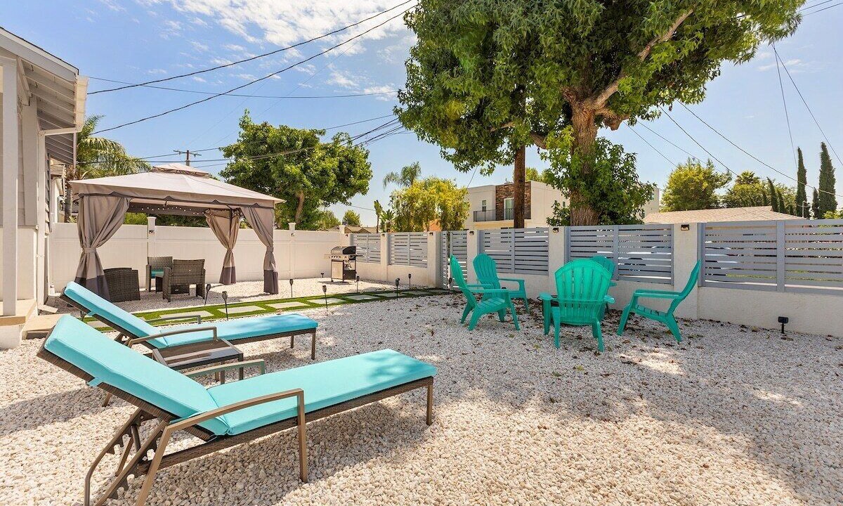 Photo of Outdoor in Valley Glen