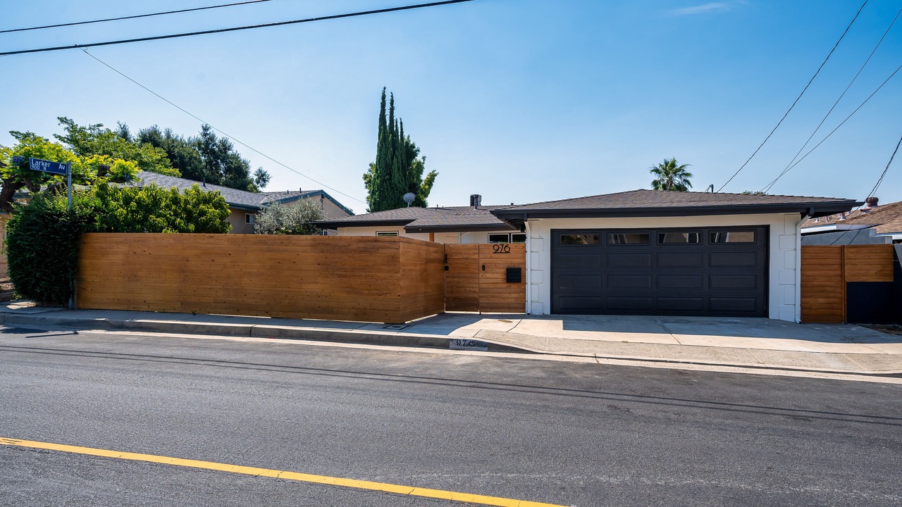 Photo of Outdoor in Highland Park