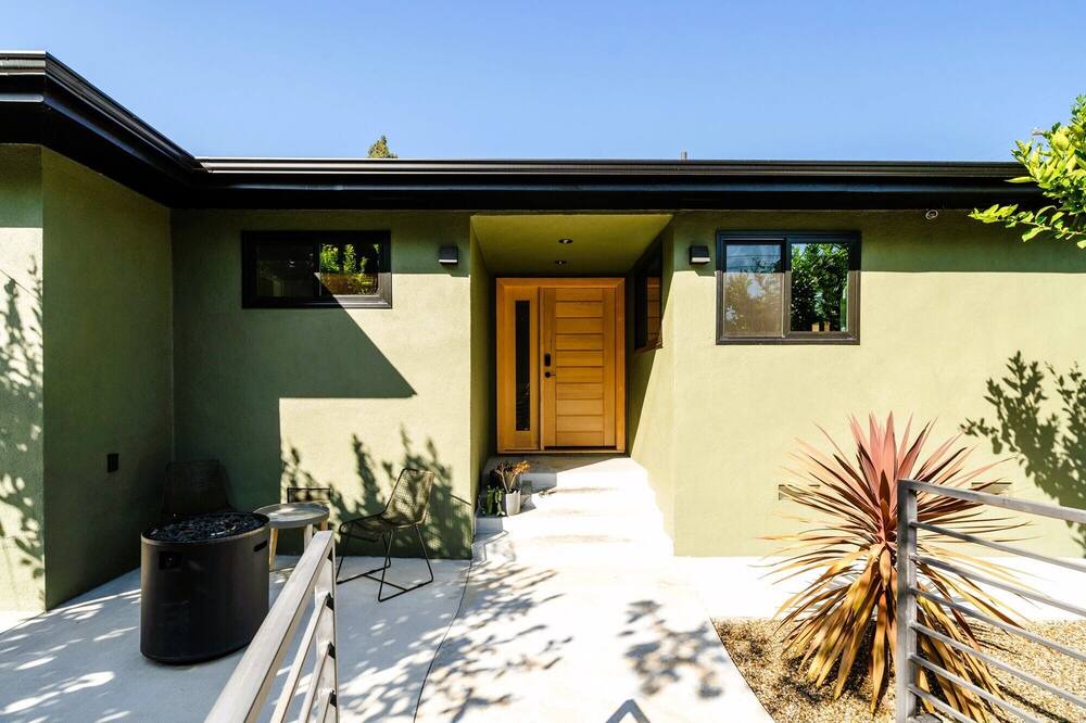 Photo of Outdoor in Elysian Heights