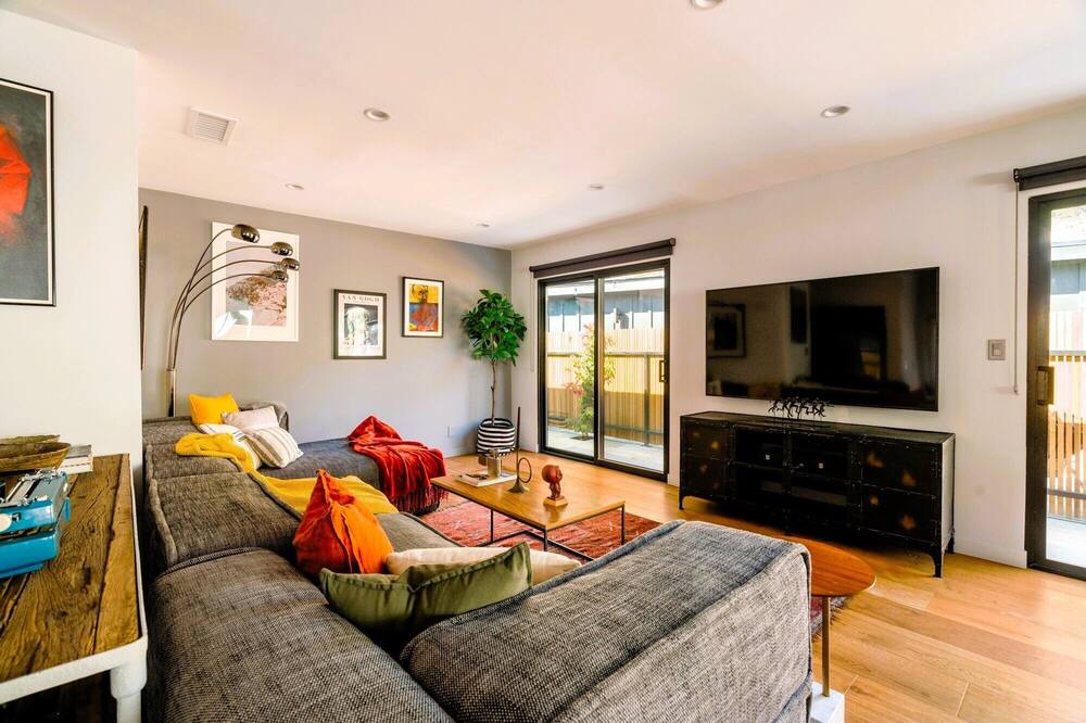 Photo of Livingroom in Elysian Heights