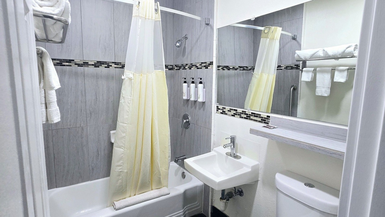Photo of Bathroom in Central San Pedro