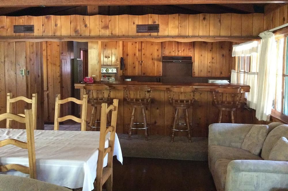 Photo of Livingroom in Kernville