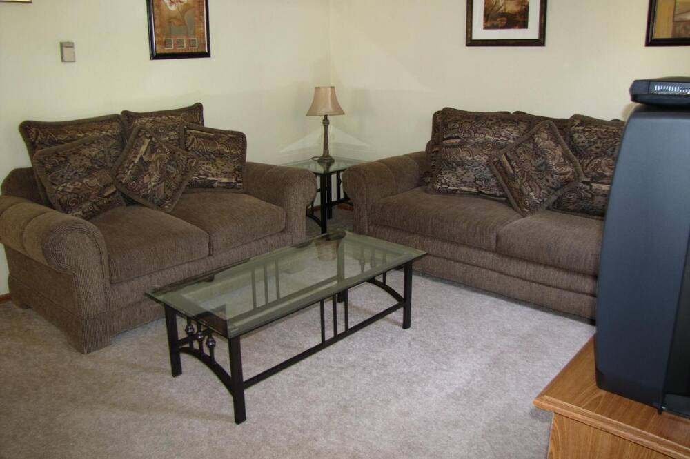 Photo of Livingroom in Kernville