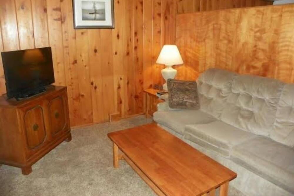 Photo of Livingroom in Kernville
