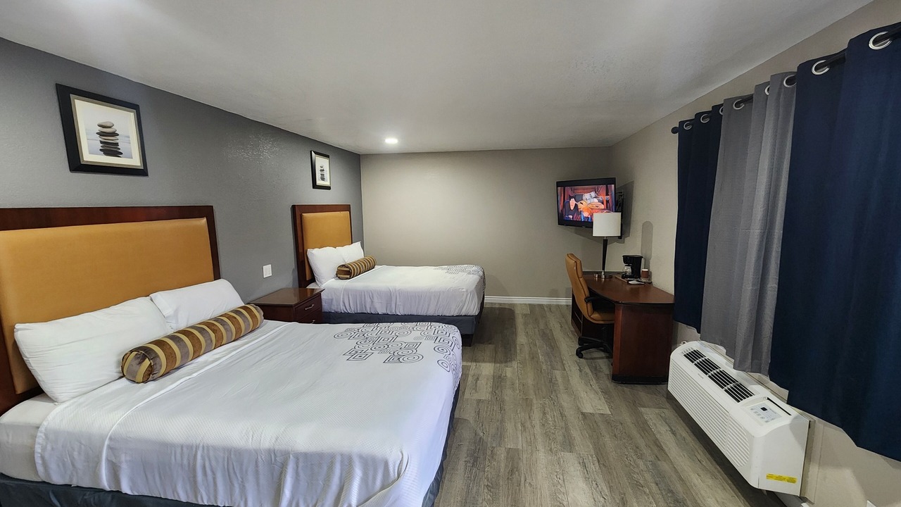Photo of Bedroom in Barstow