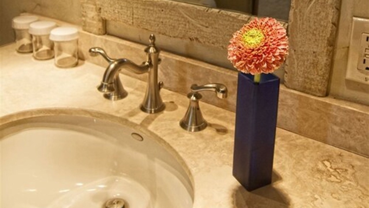 Photo of Bathroom in Golden Rectangle