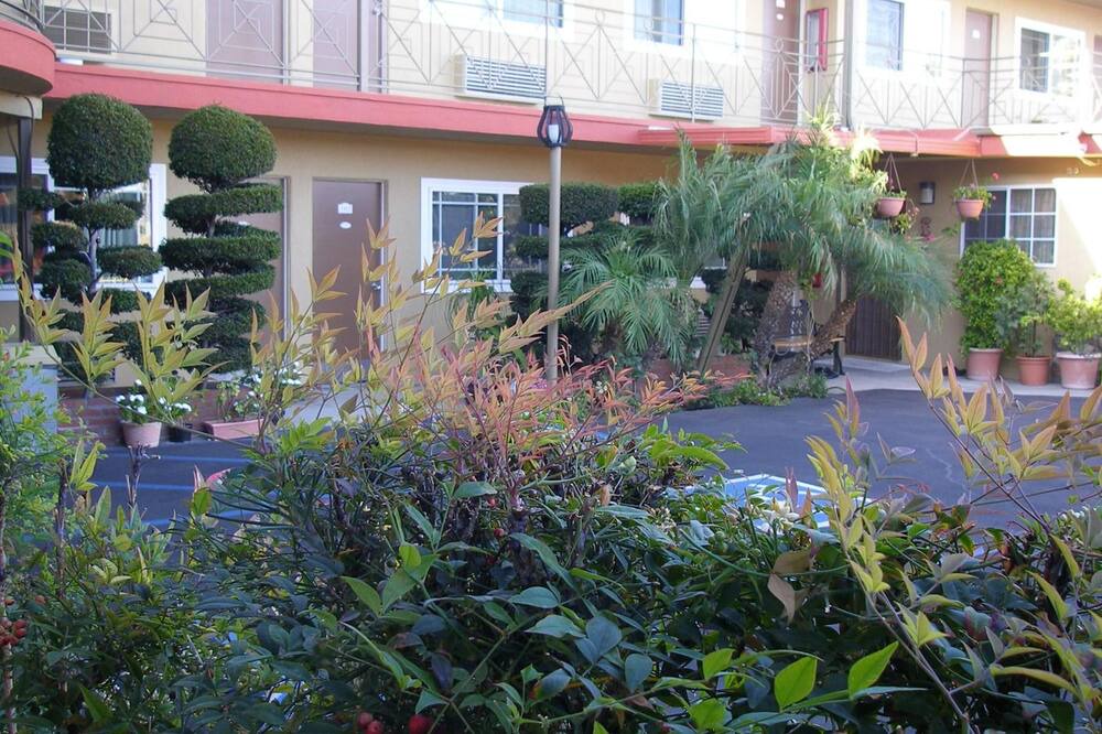 Photo of Outdoor in Fullerton