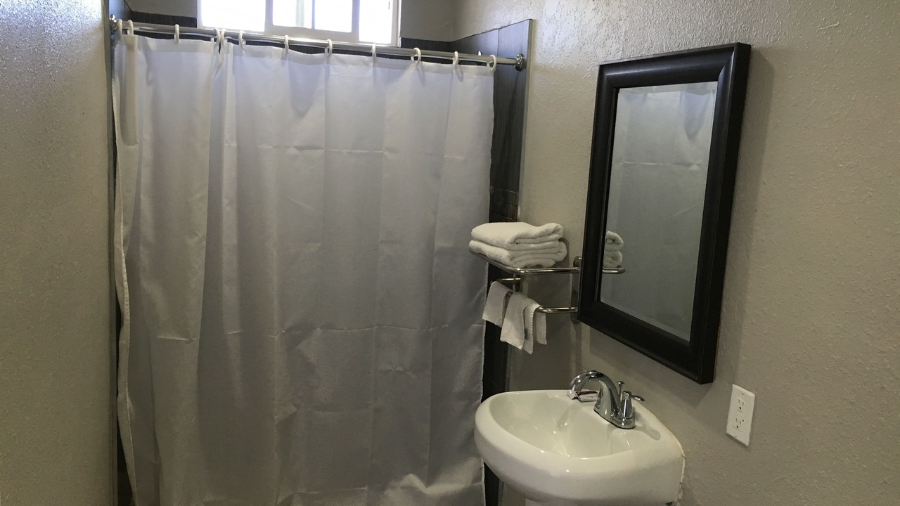 Photo of Bathroom in Lynwood