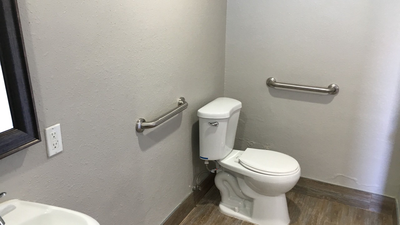 Photo of Bathroom in Lynwood