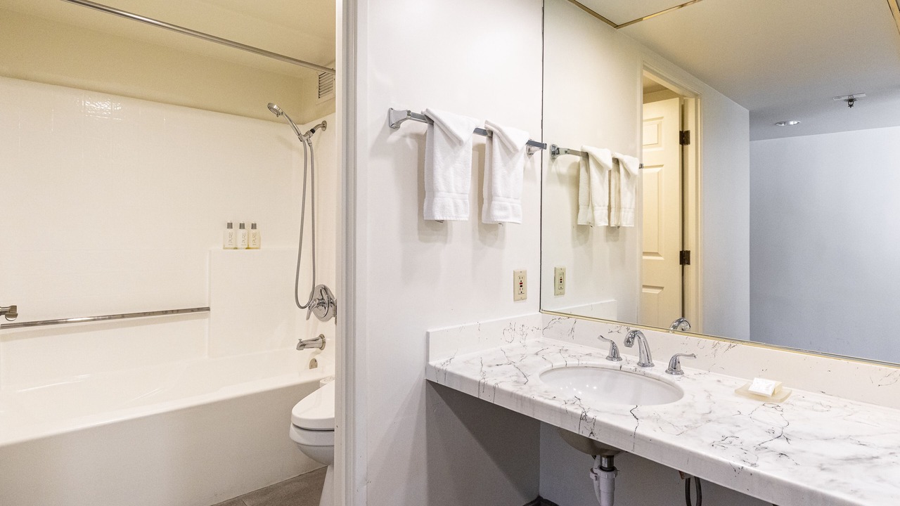 Photo of Bathroom in Gardena