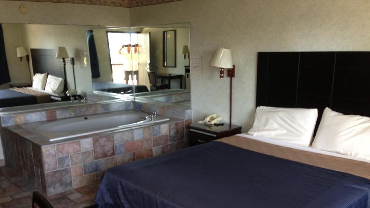 Photo of Bedroom in Delthorne