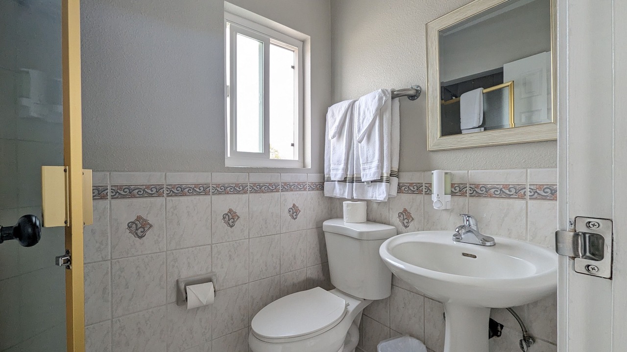 Photo of Bathroom in Ocean Park