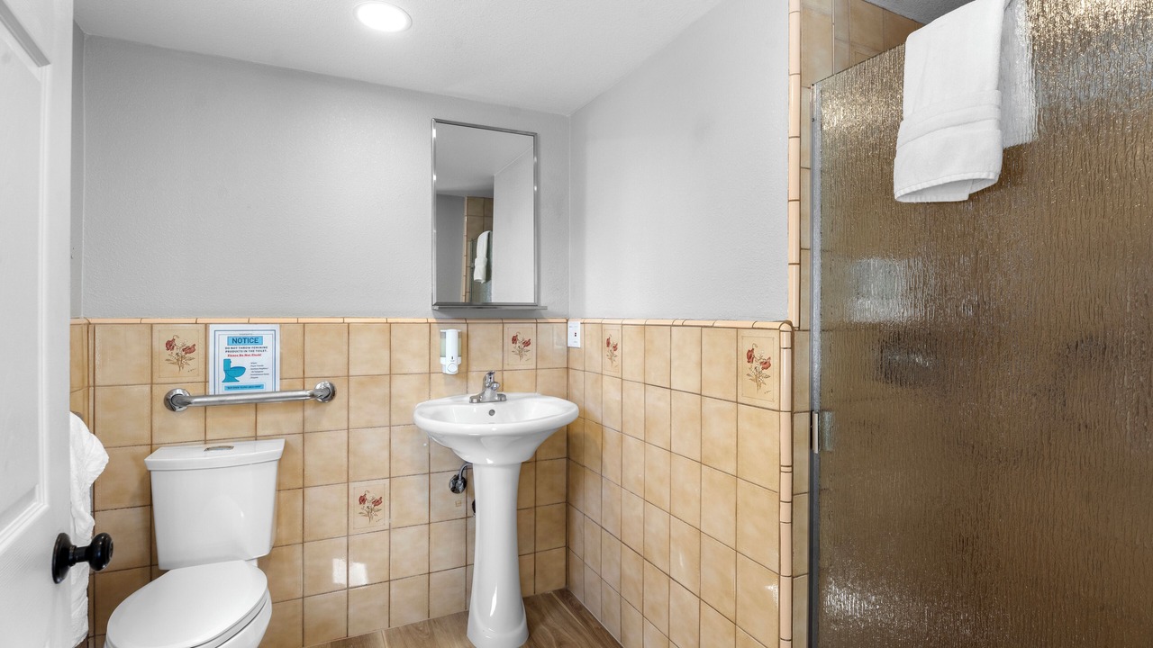 Photo of Bathroom in Ocean Park