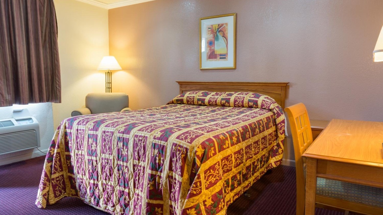 Photo of Bedroom in Lynwood