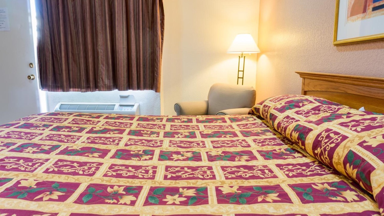 Photo of Bedroom in Lynwood