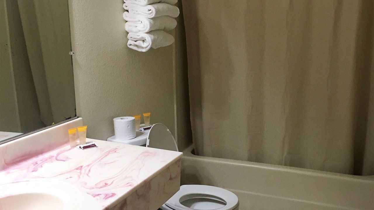 Photo of Bathroom in Lynwood