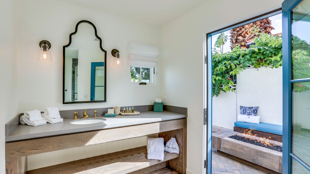 Photo of Bathroom in Historic Tennis Club