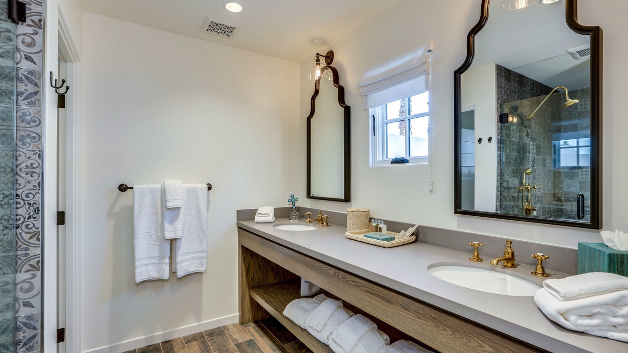 Photo of Bathroom in Historic Tennis Club