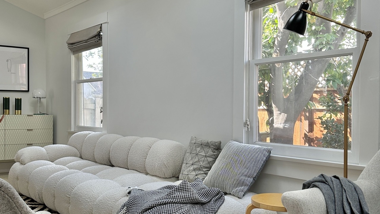 Photo of Livingroom in West Los Angeles
