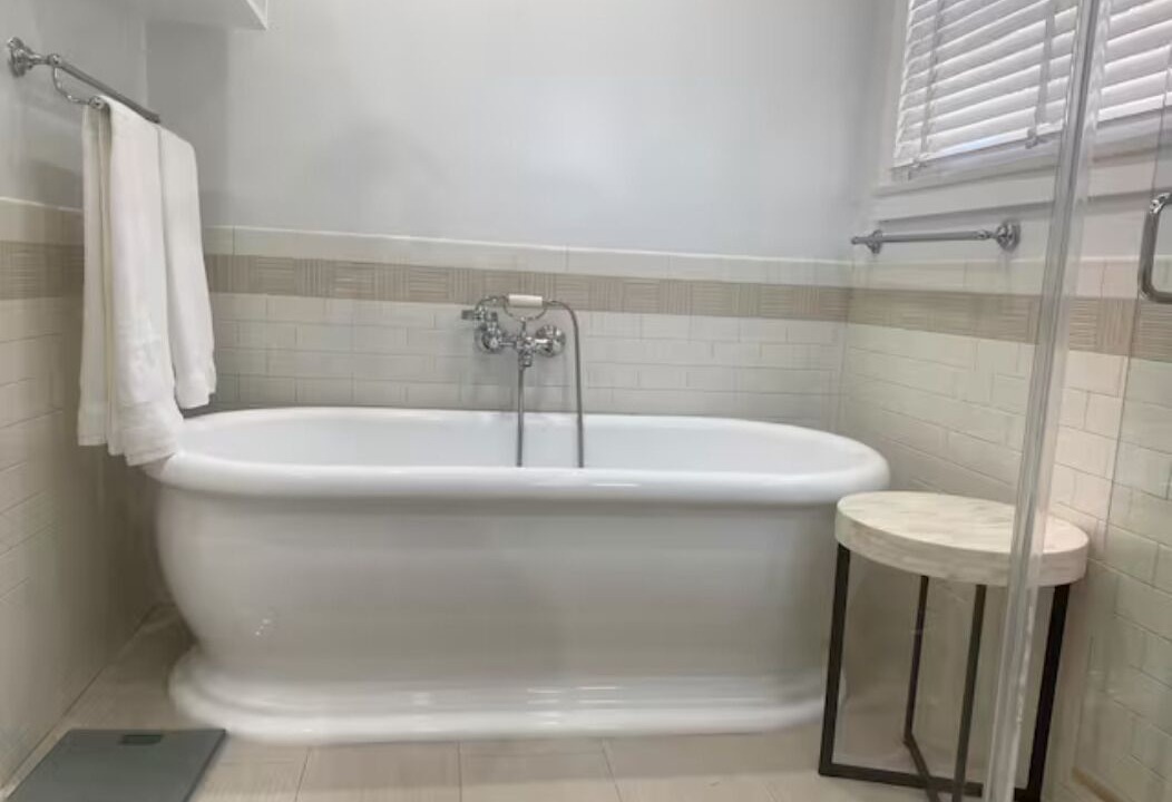 Photo of Bathroom in West Los Angeles