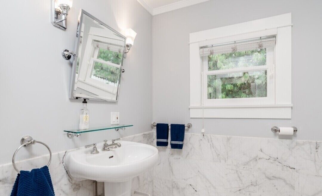 Photo of Bathroom in West Los Angeles