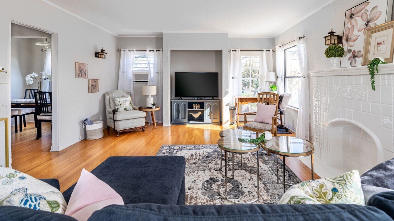 Photo of Livingroom in Belmont Heights