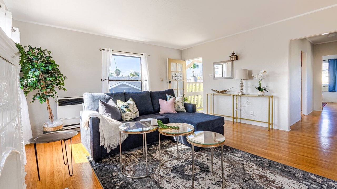 Photo of Livingroom in Belmont Heights