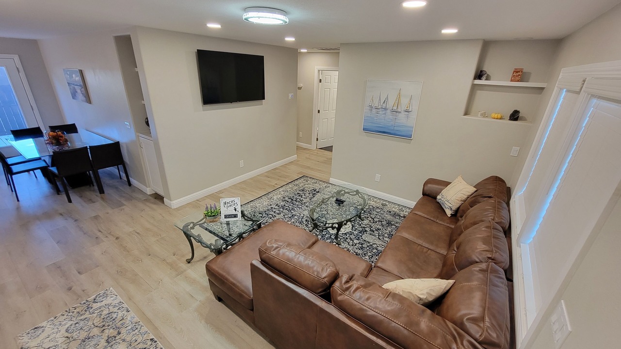 Photo of Livingroom in Central Escondido