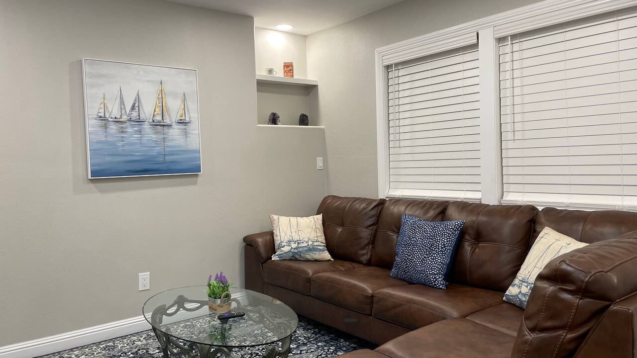 Photo of Livingroom in Central Escondido
