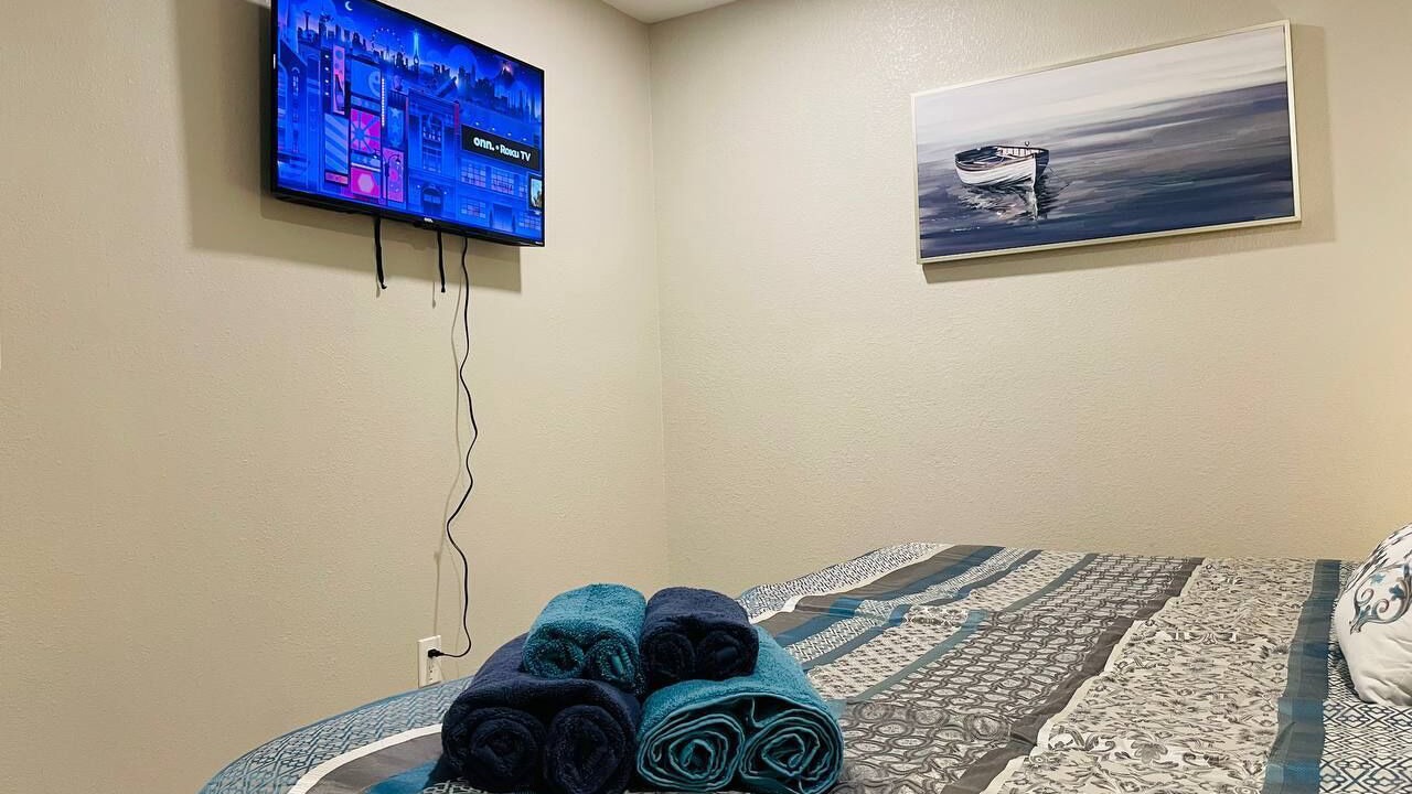 Photo of Bedroom in Central Escondido