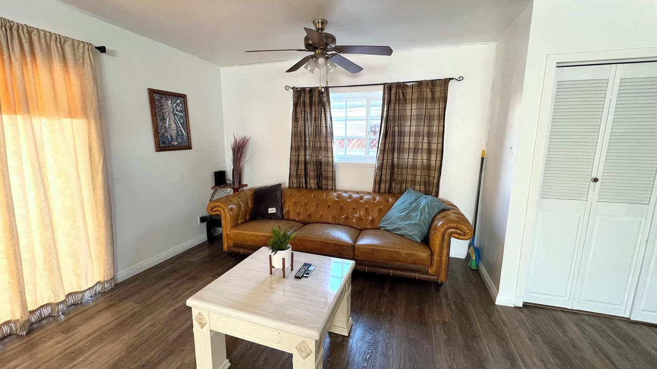 Photo of Livingroom in Bellflower
