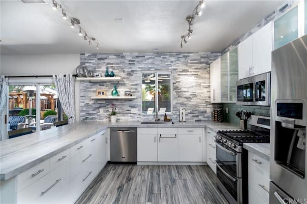 Photo of Kitchen in Lake Elsinore