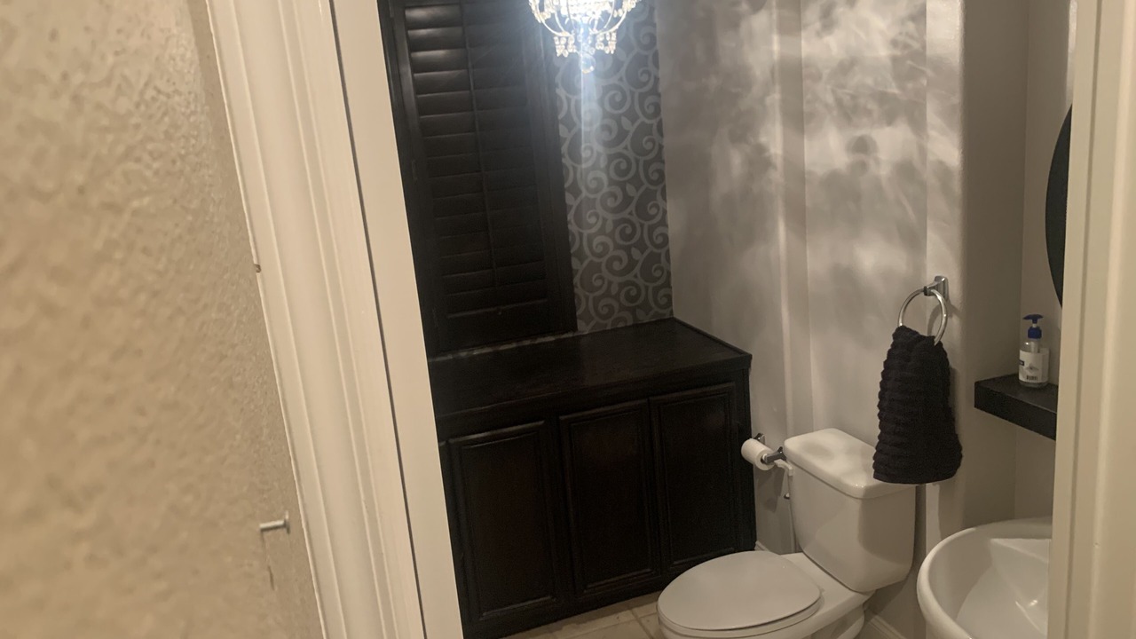 Photo of Bathroom in Palmdale