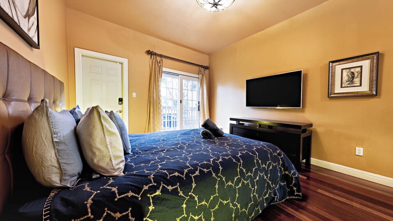 Photo of Bedroom in Little Russia